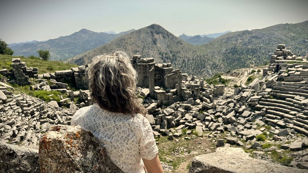 Studiereis Turkije natuurlijk werken, diep verbinden, oogsten, destilleren, plantenenergie, natuurelementen