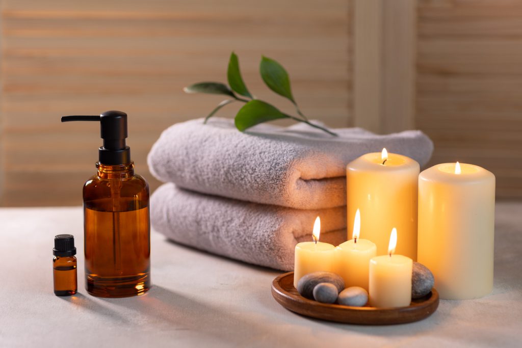 Lavendel etherische olie, een druppel vol kracht, kennis en ziel. AromaWise by Joanne
