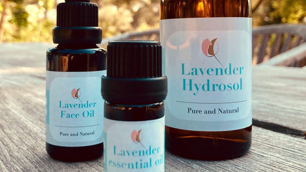 Lavendel etherische olie, een druppel vol kracht, kennis en ziel. AromaWise by Joanne