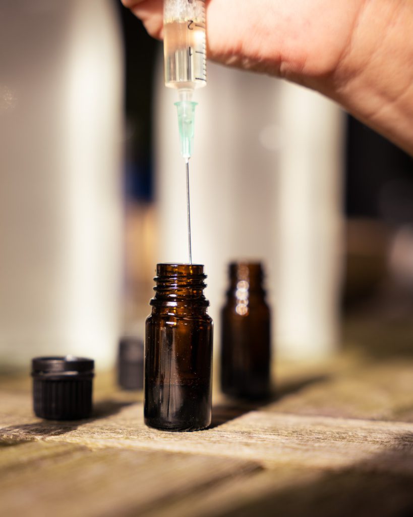 Lavendel destilleren, van bloem tot geurige essentie, lavendelolie