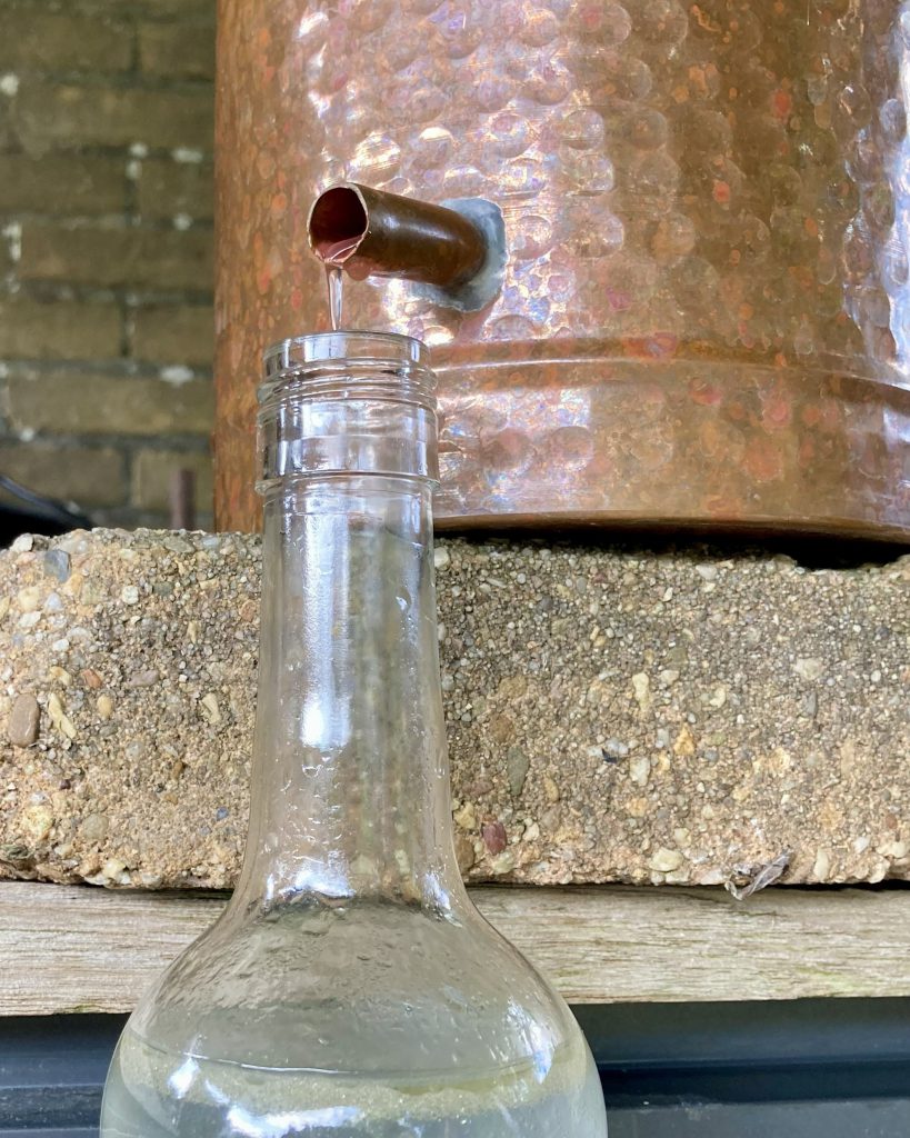 Lavendelhydrolaat gedestilleerd op ambachtelijke wijze in Groningen